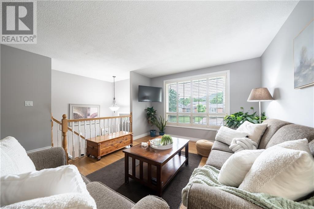 82 Bunker Hill Drive, Hamilton, Ontario  L8K 5X4 - Photo 5 - 40739919