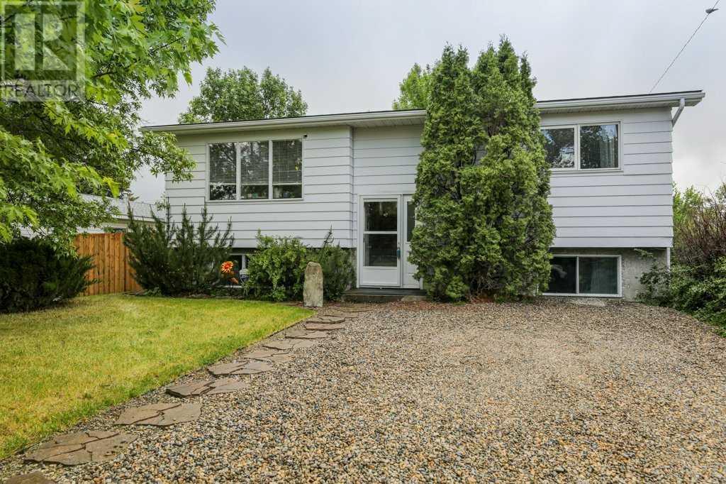 330 Aberdeen Street, Granum, Alberta