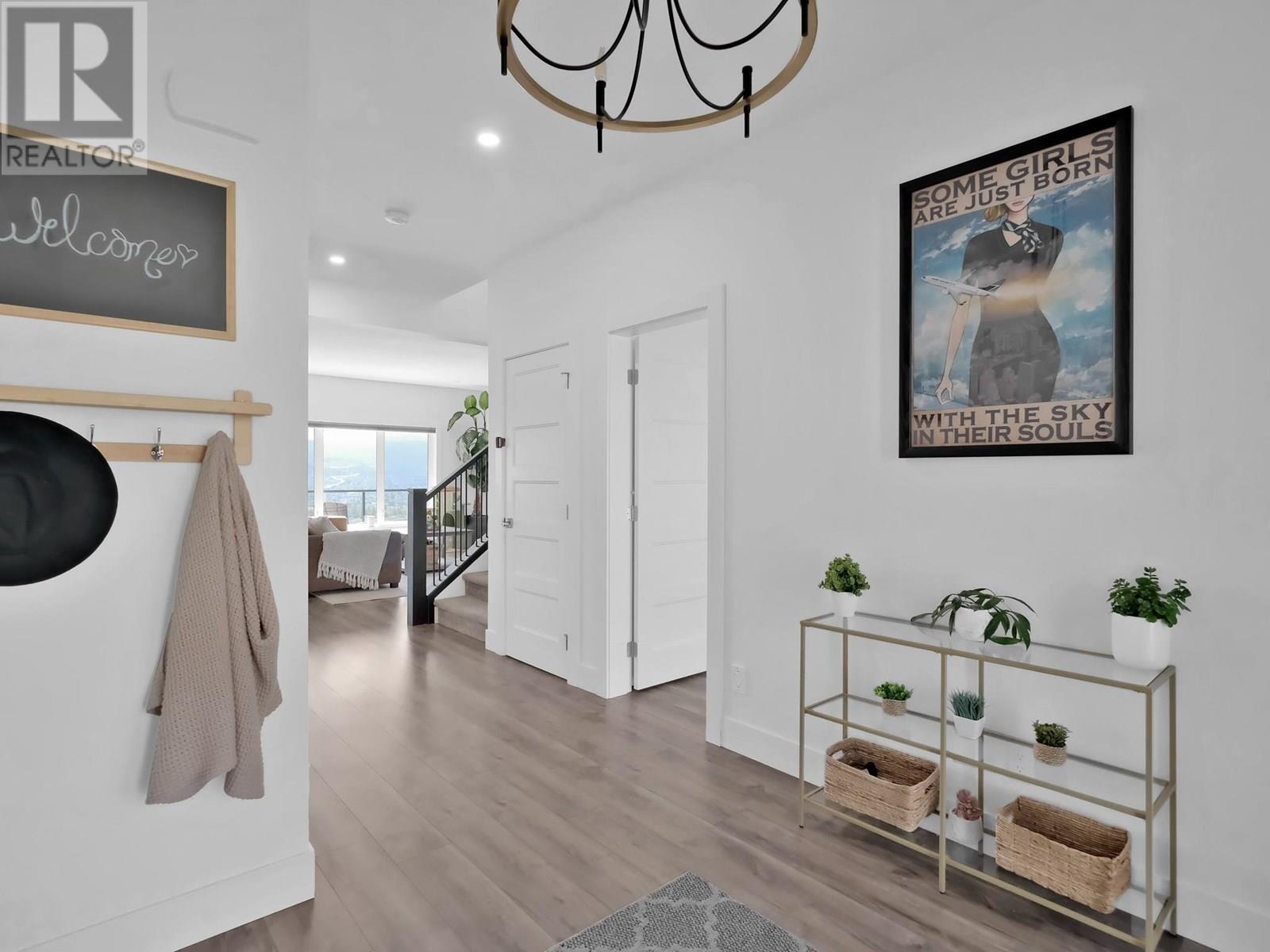 767 Acadia Street, Kelowna, British Columbia  V1V 0A8 - Photo 3 - 10351595