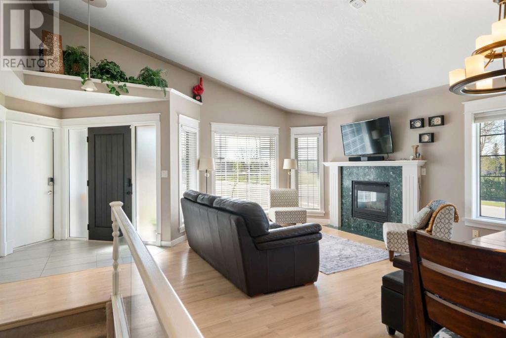 Property at 341 Sunset Place image 4