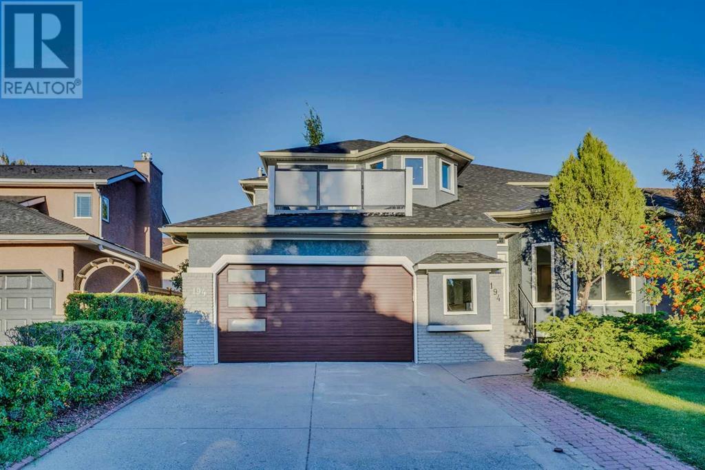 Property at 194 Woodbriar Circle SW image 3