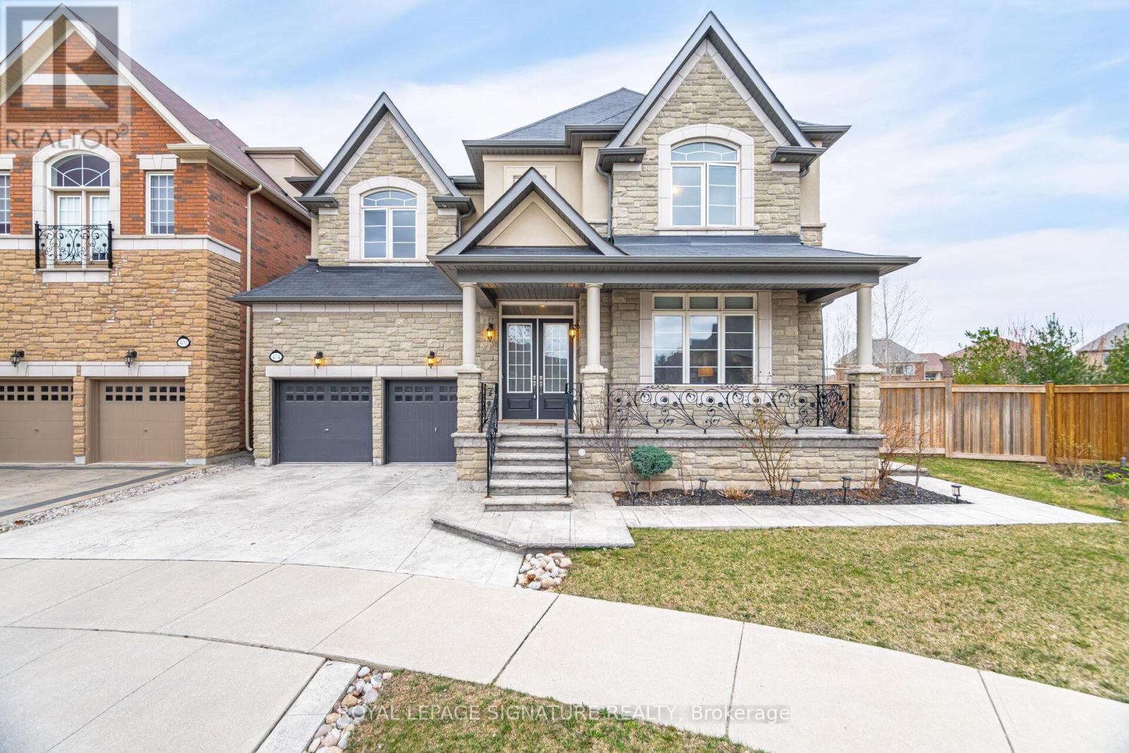 404 ELLEN DAVIDSON DRIVE, Oakville, Ontario