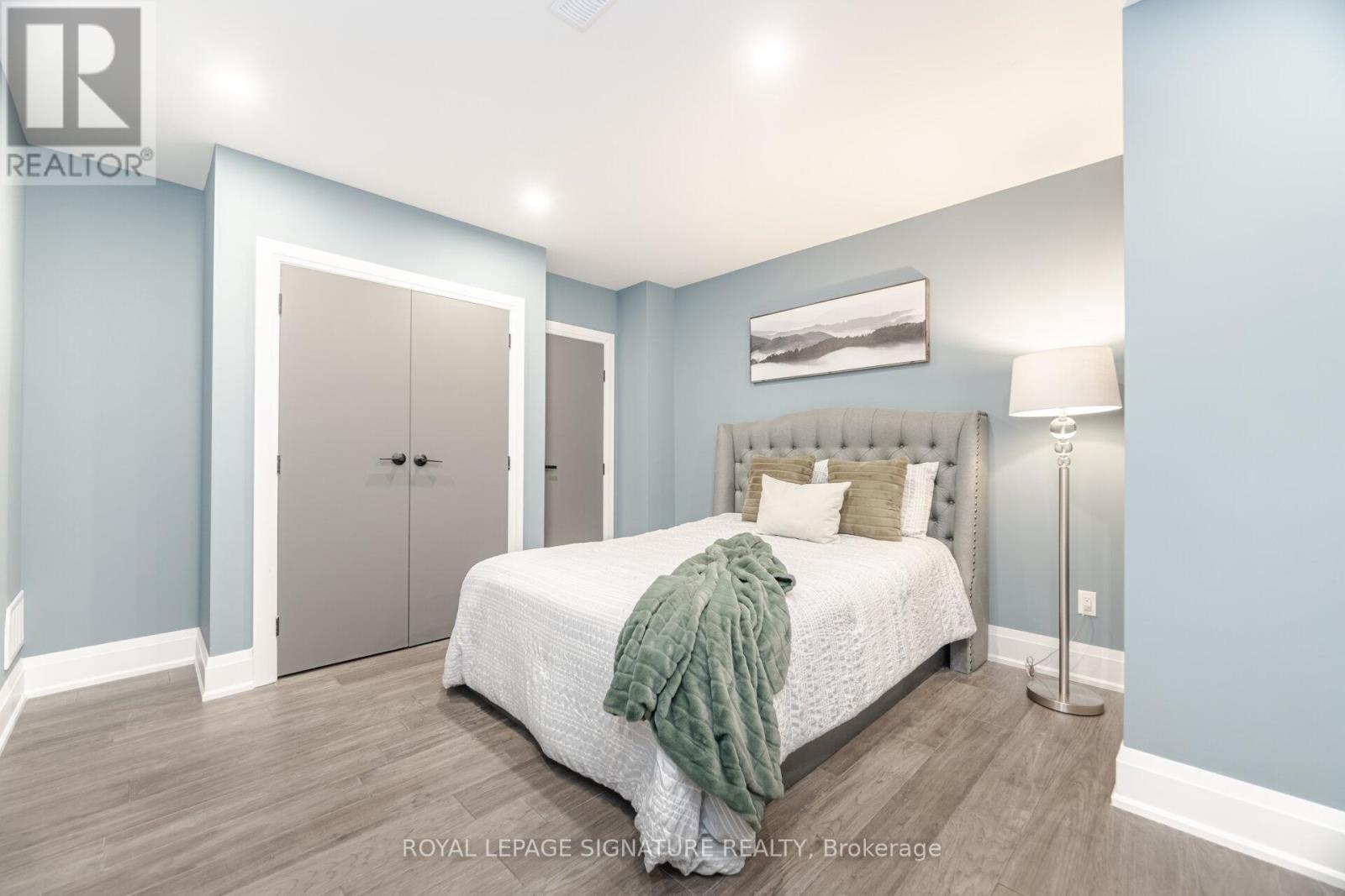 404 Ellen Davidson Drive, Oakville (Go Glenorchy), Ontario  L6M 0Y7 - Photo 39 - W12095543