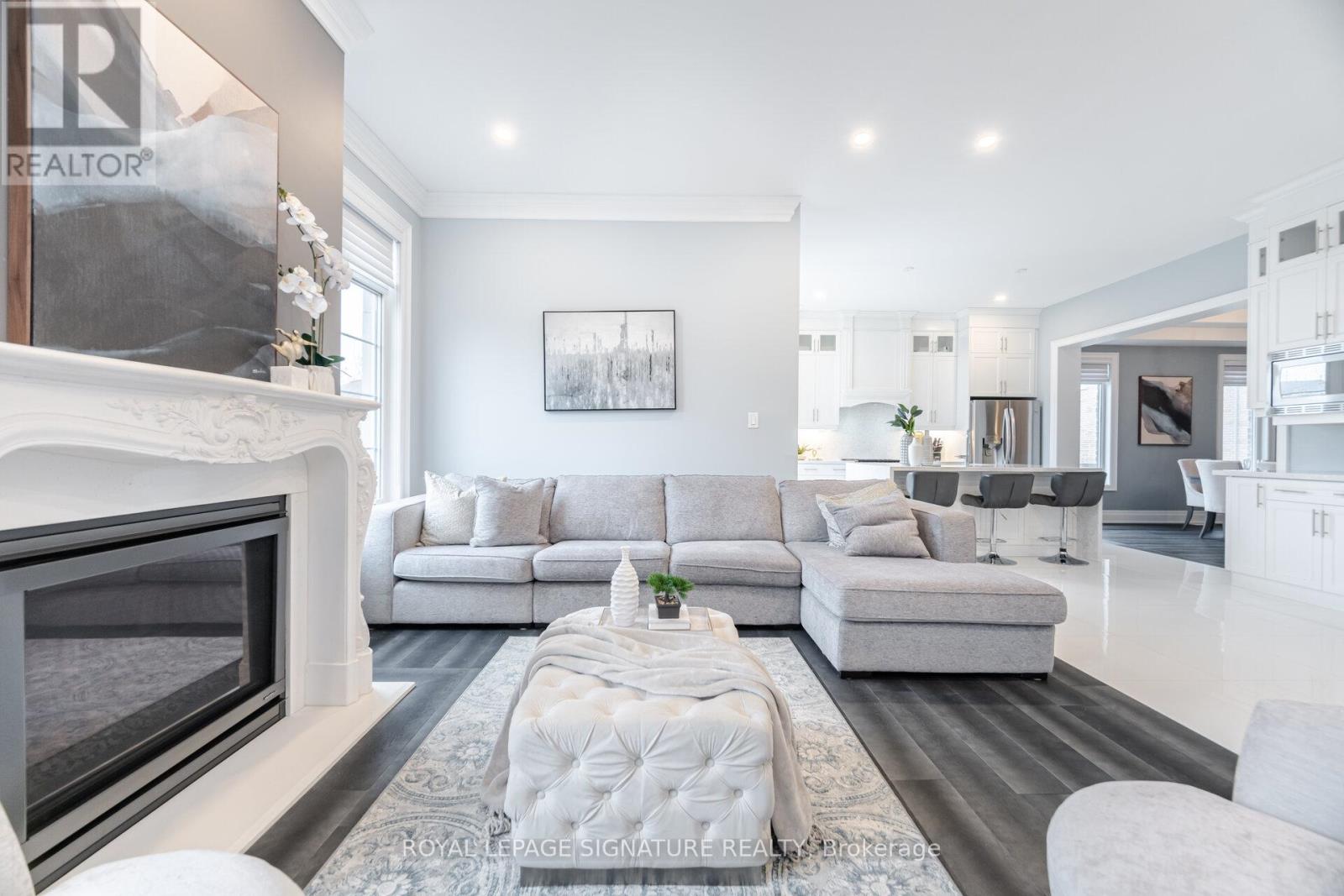 404 Ellen Davidson Drive, Oakville (Go Glenorchy), Ontario  L6M 0Y7 - Photo 16 - W12095543