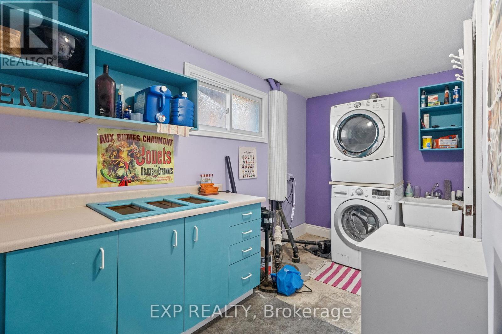 8458 Lazy Lane, Lambton Shores (Port Franks), Ontario  N0M 2N0 - Photo 20 - X12214614