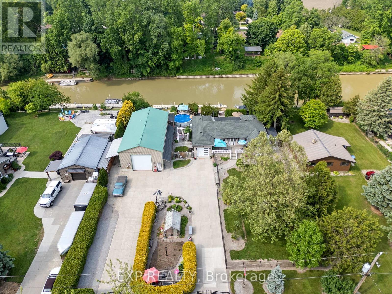 8458 Lazy Lane, Lambton Shores (Port Franks), Ontario  N0M 2N0 - Photo 3 - X12214614