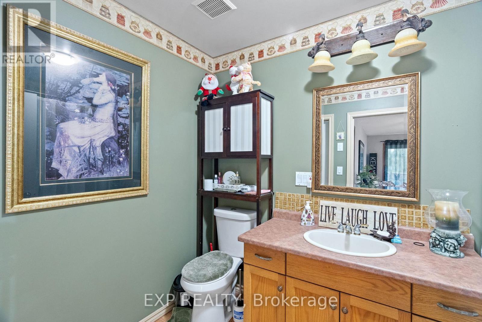 8458 Lazy Lane, Lambton Shores (Port Franks), Ontario  N0M 2N0 - Photo 37 - X12214614