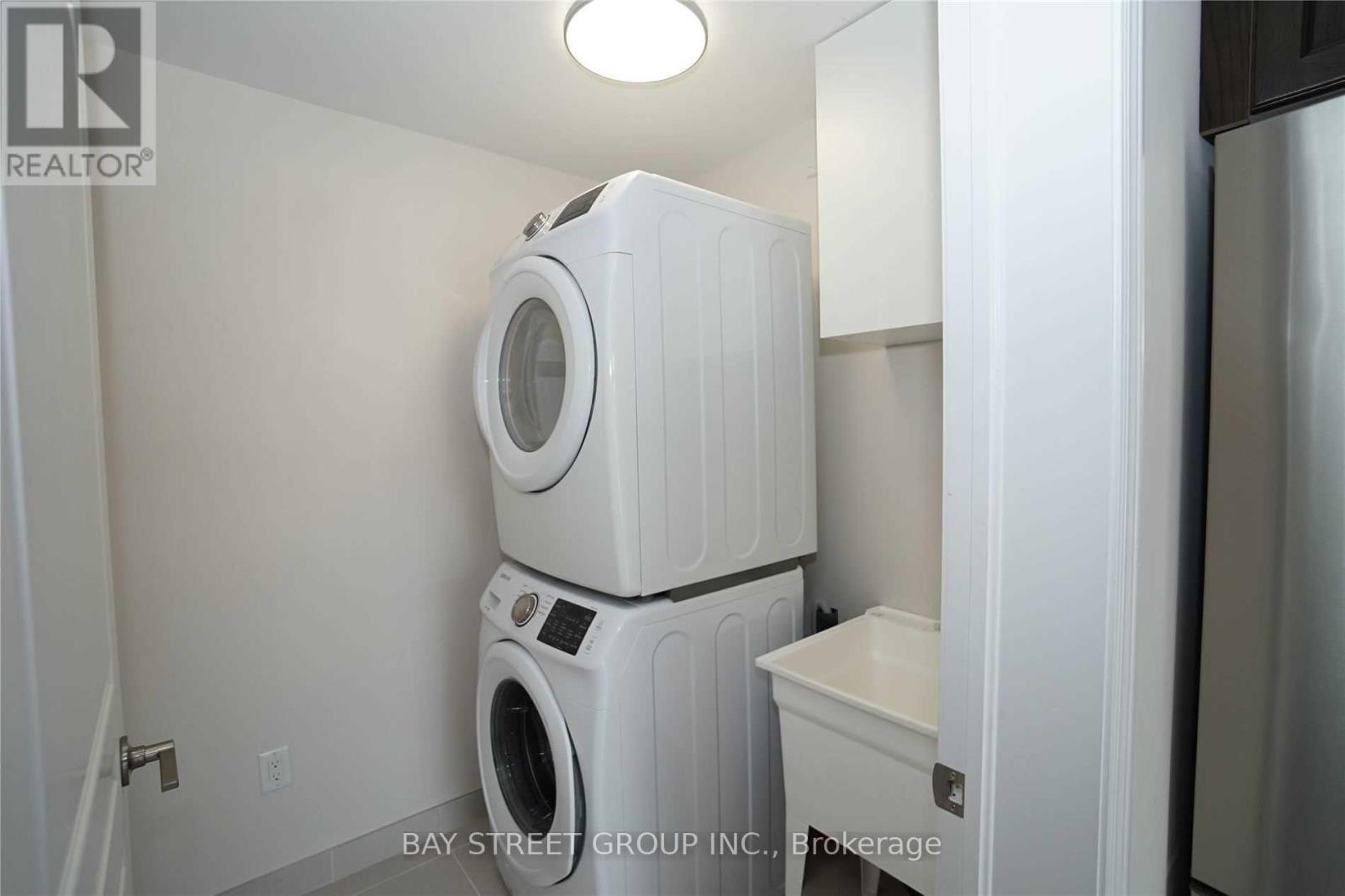 14 - 3026 Postridge Drive, Oakville (Jm Joshua Meadows), Ontario  L6H 0R8 - Photo 13 - W12189491