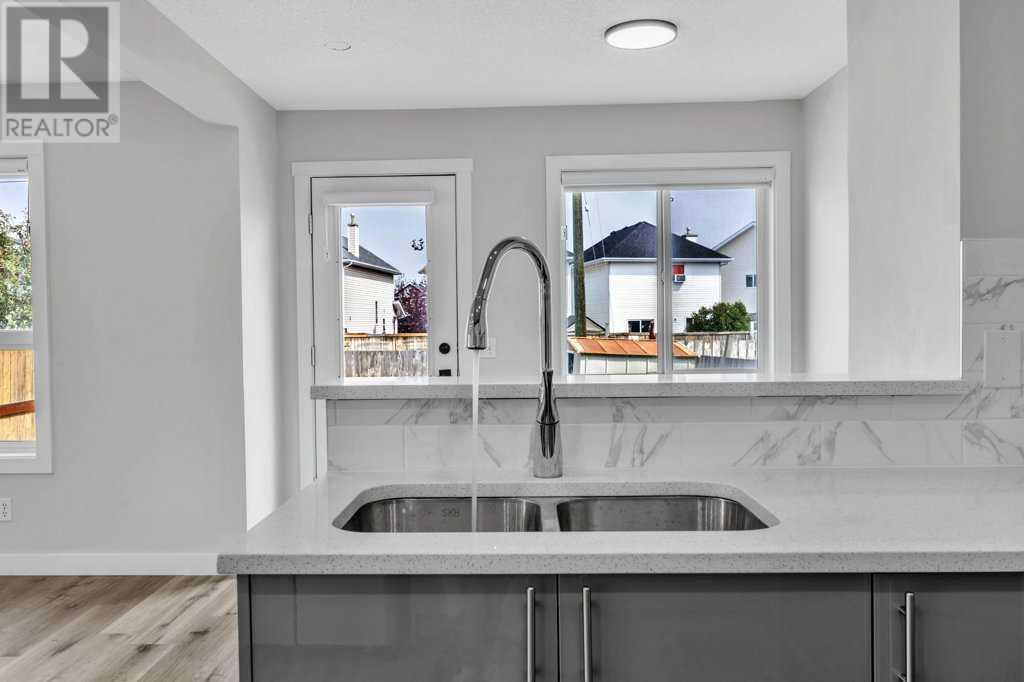 215 Coral Springs Circle Ne, Calgary, Alberta  T3J 3P7 - Photo 12 - A2212844