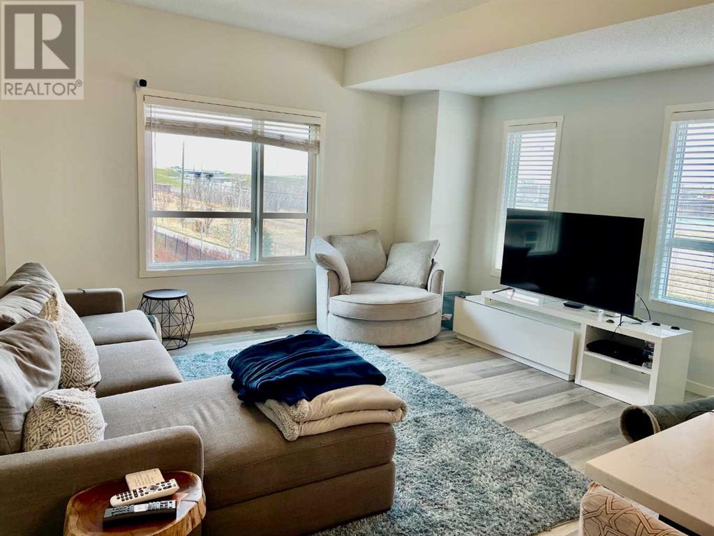 Property at 402 Harvest Grove Walk NE image 3