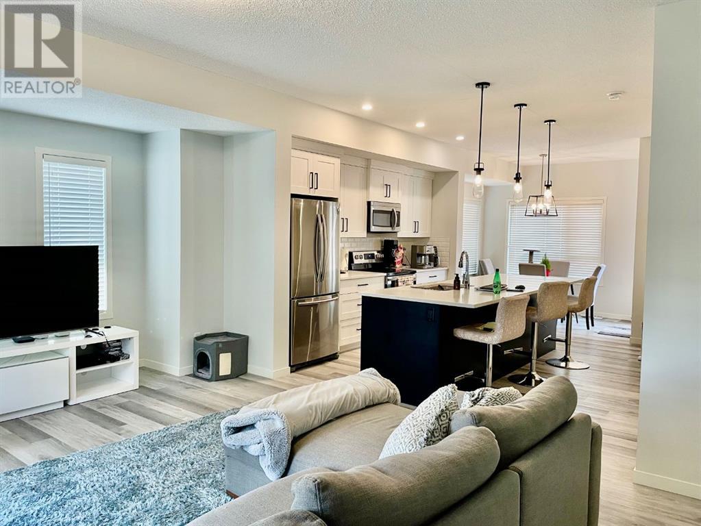 Property at 402 Harvest Grove Walk NE image 2