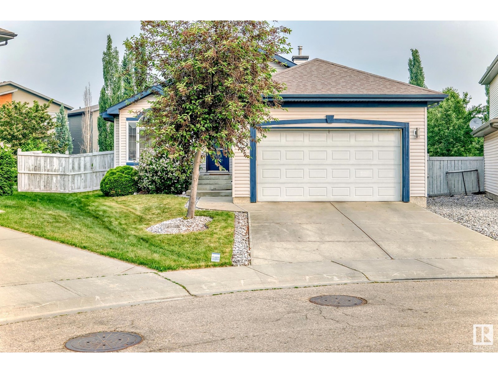 914 Goodwin Cl Nw, Edmonton, Alberta  T5T 6X8 - Photo 2 - E4441844
