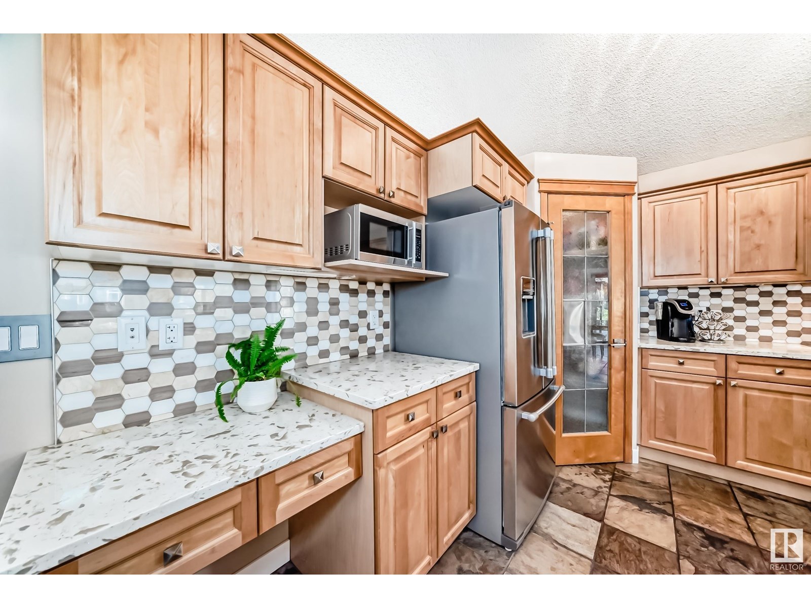 914 Goodwin Cl Nw, Edmonton, Alberta  T5T 6X8 - Photo 8 - E4441844