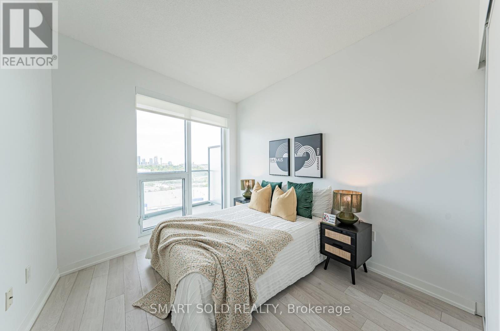 1209 - 117 Mcmahon Drive, Toronto, Ontario  M2K 0E4 - Photo 9 - C12076511