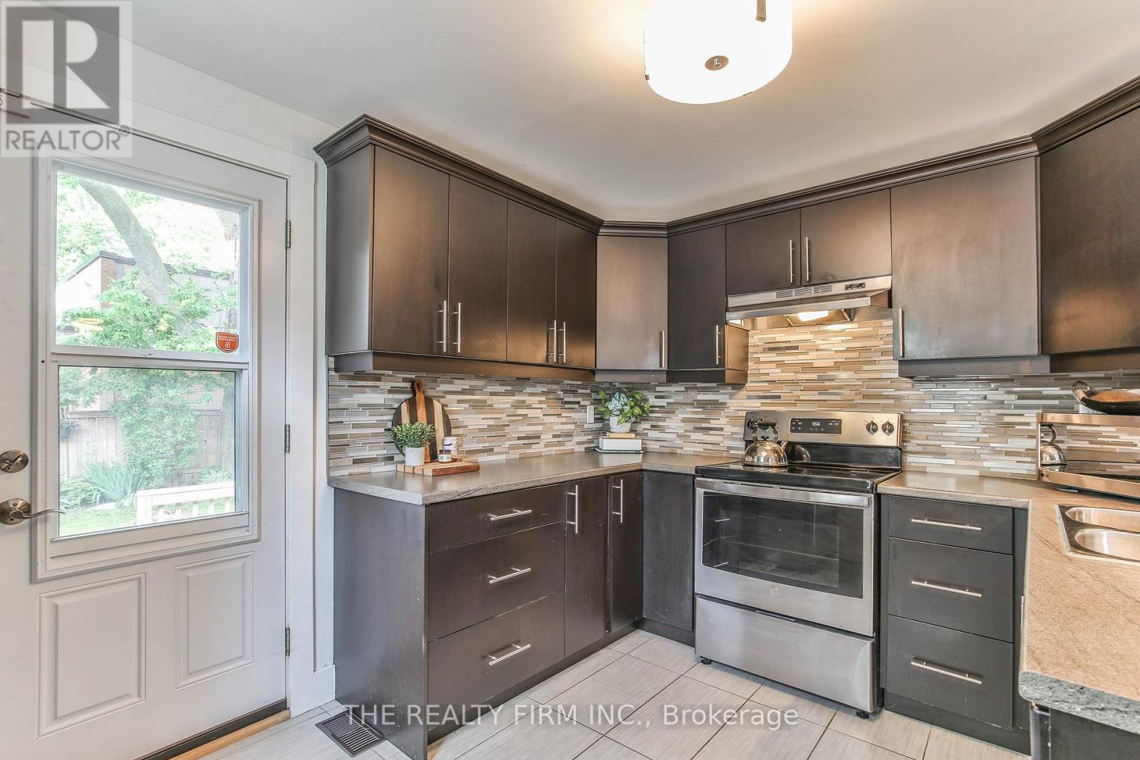 81 Dillabough Street, London East, Ontario  N5Z 2B9 - Photo 20 - X12214652