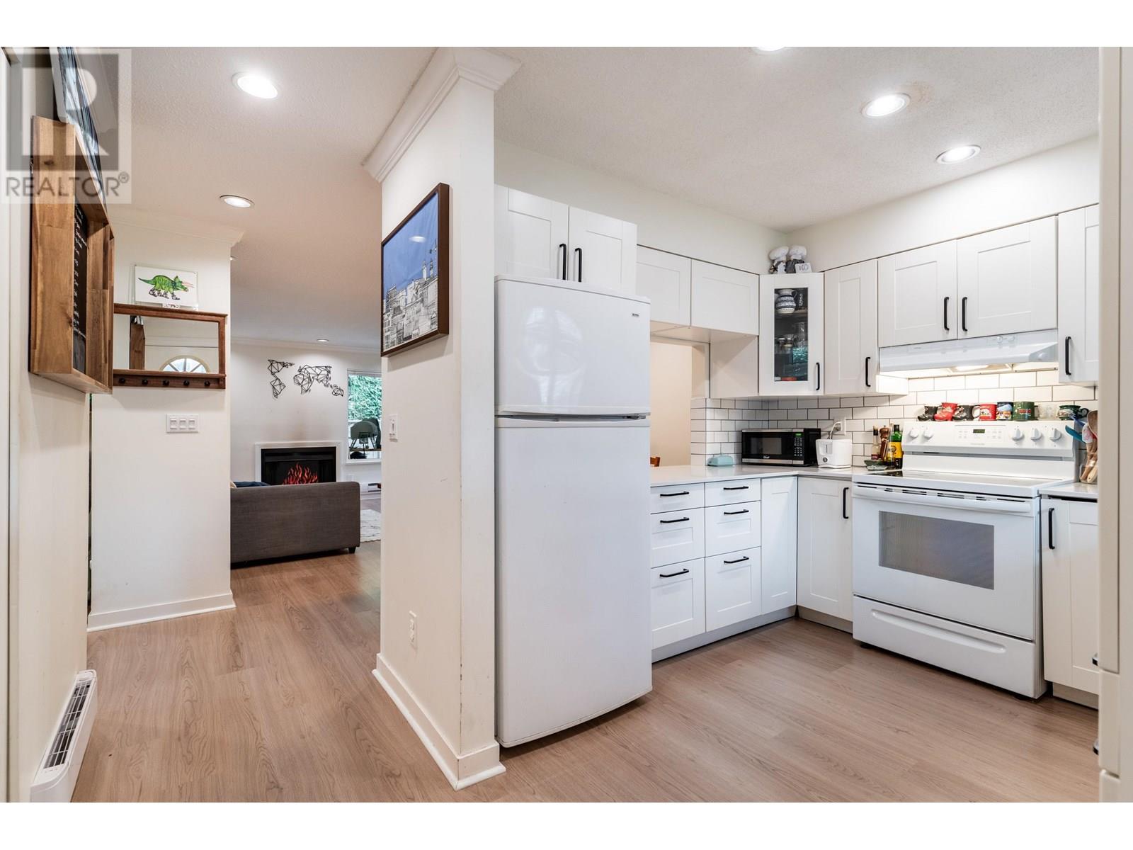 27 1235 Johnson Street, Coquitlam, British Columbia  V3B 7E3 - Photo 5 - R2984019