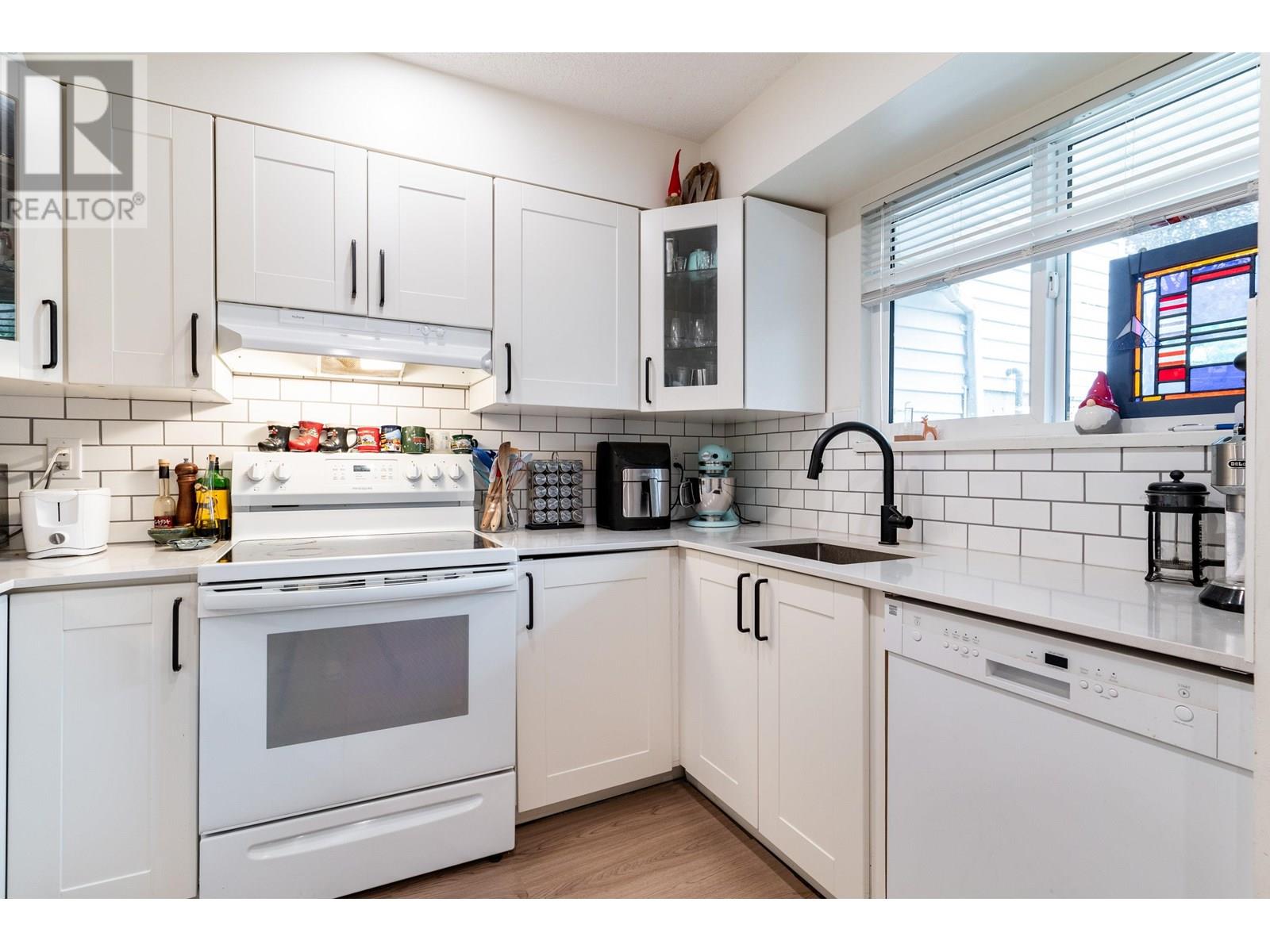 27 1235 Johnson Street, Coquitlam, British Columbia  V3B 7E3 - Photo 7 - R2984019