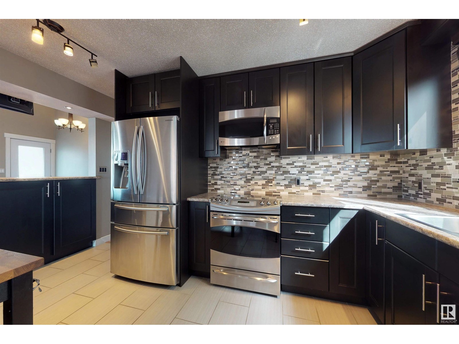 14703 75a St Nw, Edmonton, Alberta  T5C 1A3 - Photo 5 - E4441846