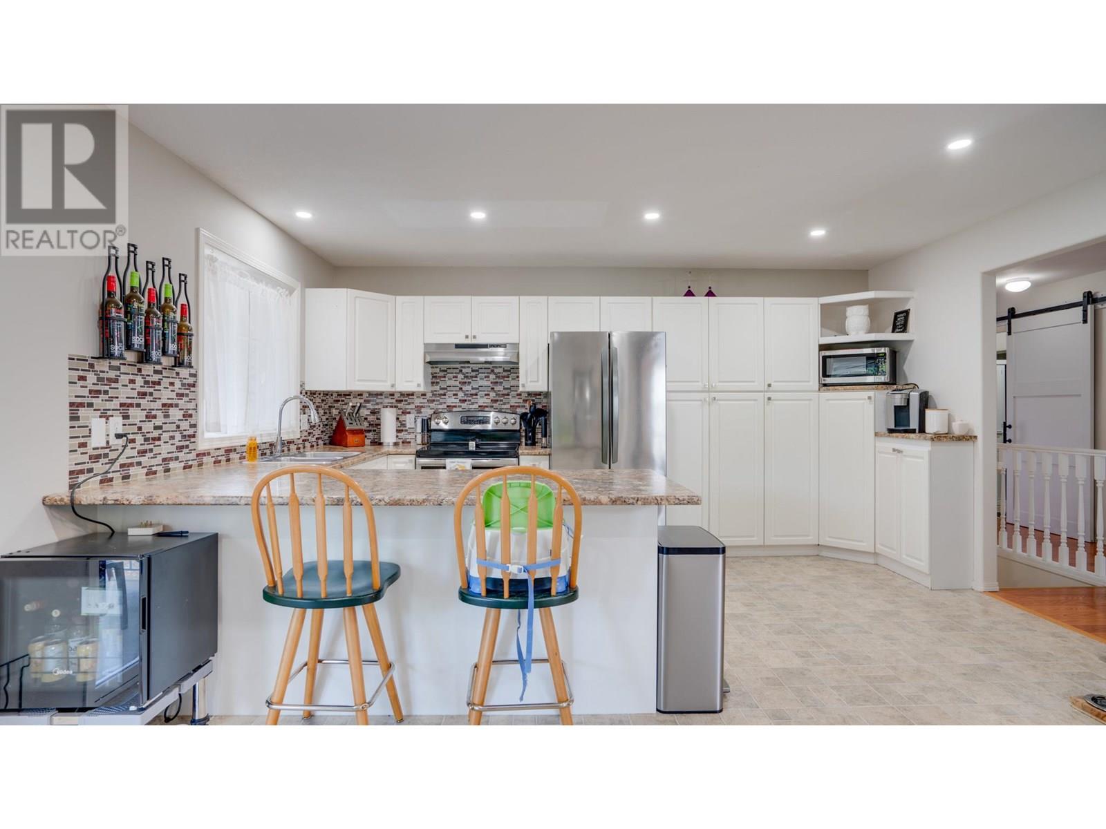 2825 Richfield Drive, Vernon, British Columbia  V1H 1A6 - Photo 7 - 10351379