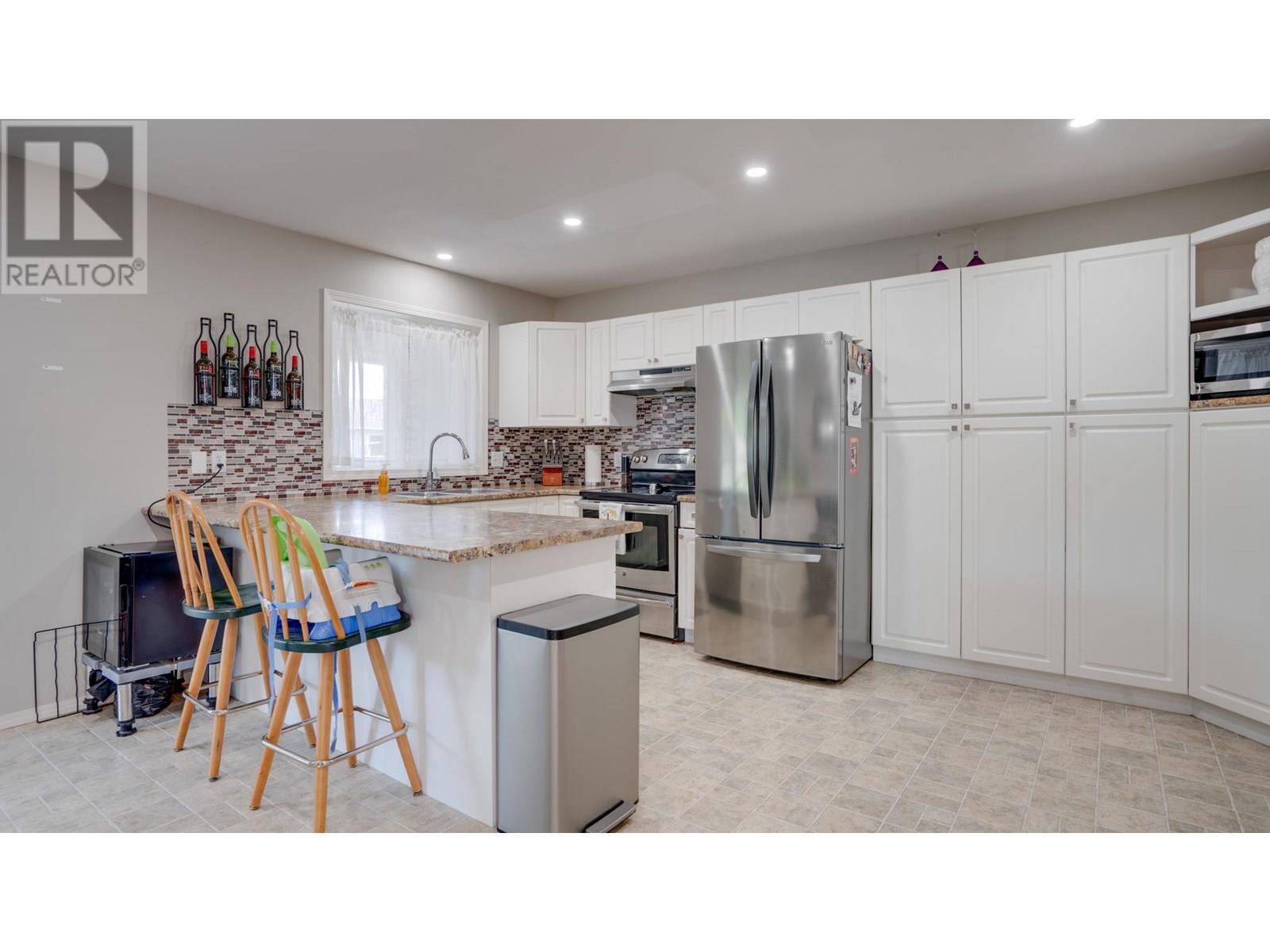 2825 Richfield Drive, Vernon, British Columbia  V1H 1A6 - Photo 6 - 10351379