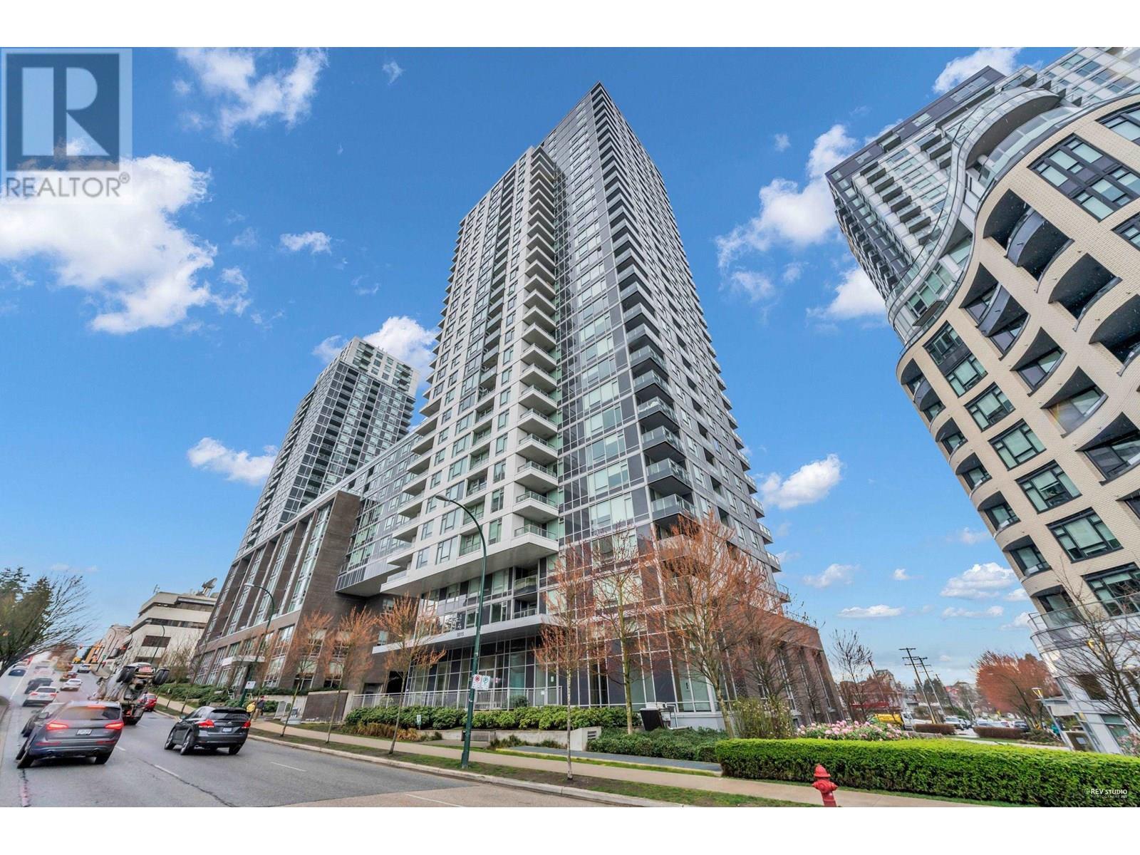1906 5515 BOUNDARY ROAD, Vancouver, British Columbia