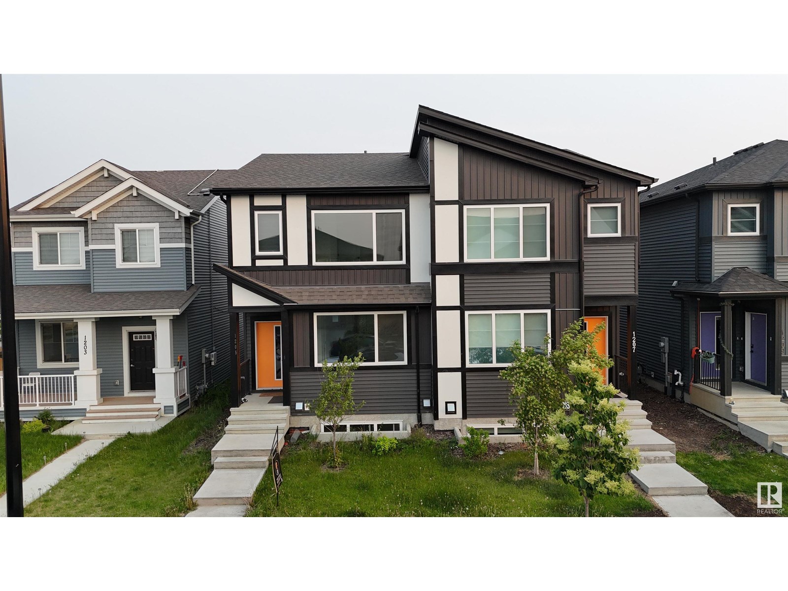 1205 Podersky Wd Sw, Edmonton, Alberta  T6W 4W3 - Photo 2 - E4441851