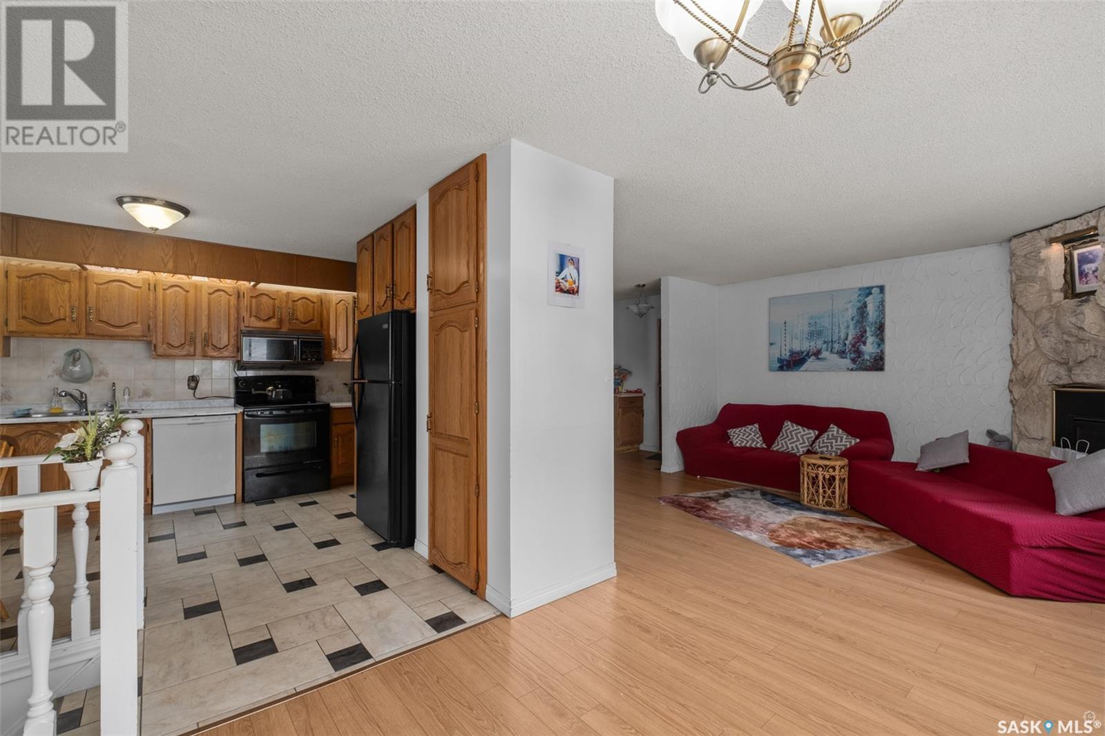 29 24th Street E, Prince Albert, Saskatchewan  S6V 1R3 - Photo 4 - SK009127