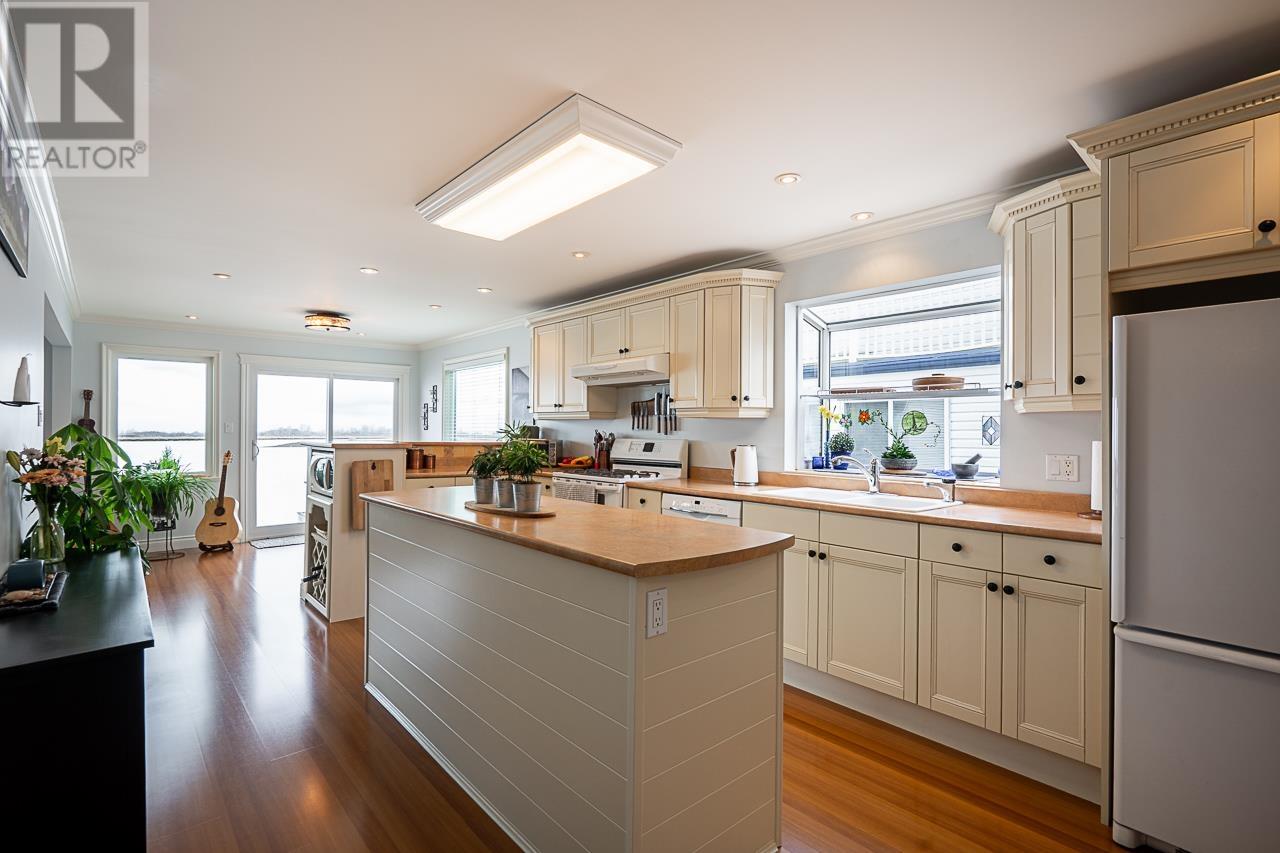8 3871 W River Road, Delta, British Columbia  V4K 3N2 - Photo 9 - R2981482
