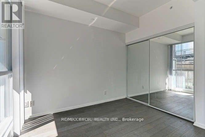 2210 - 70 Temperance Street, Toronto, Ontario  M5H 4E8 - Photo 4 - C12214617