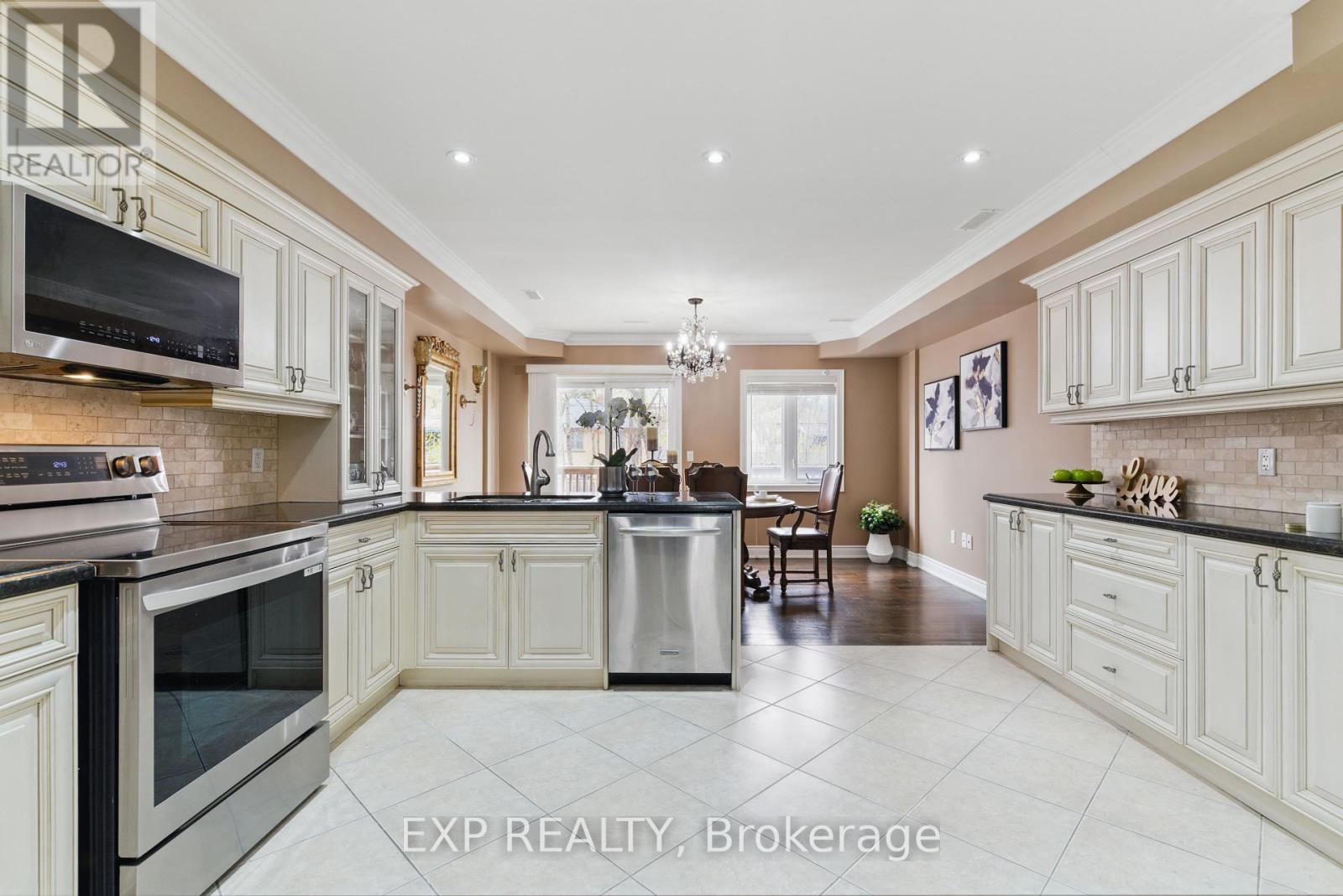 4444 Bathurst Street, Toronto (Bathurst Manor), Ontario  M3H 3S2 - Photo 8 - C12214623