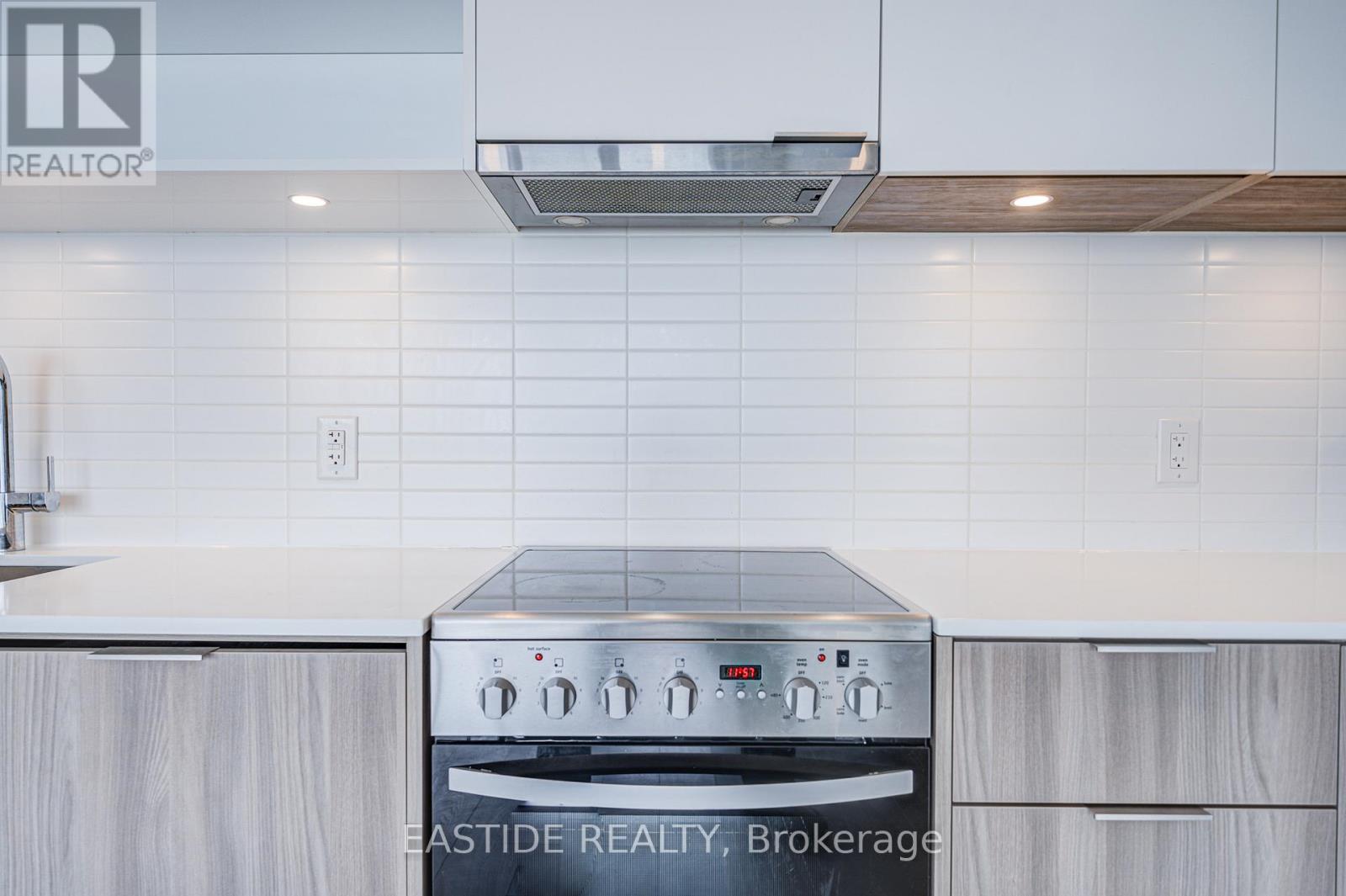 3301 - 159 Wellesley Street E, Toronto, Ontario  M4Y 0H5 - Photo 13 - C12214624