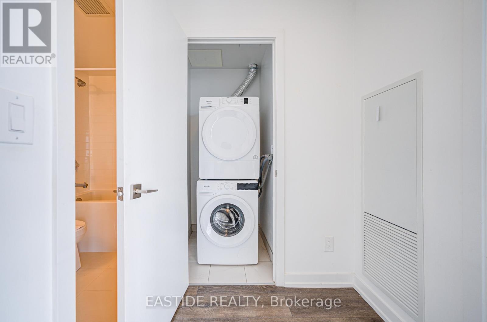 3301 - 159 Wellesley Street E, Toronto, Ontario  M4Y 0H5 - Photo 18 - C12214624
