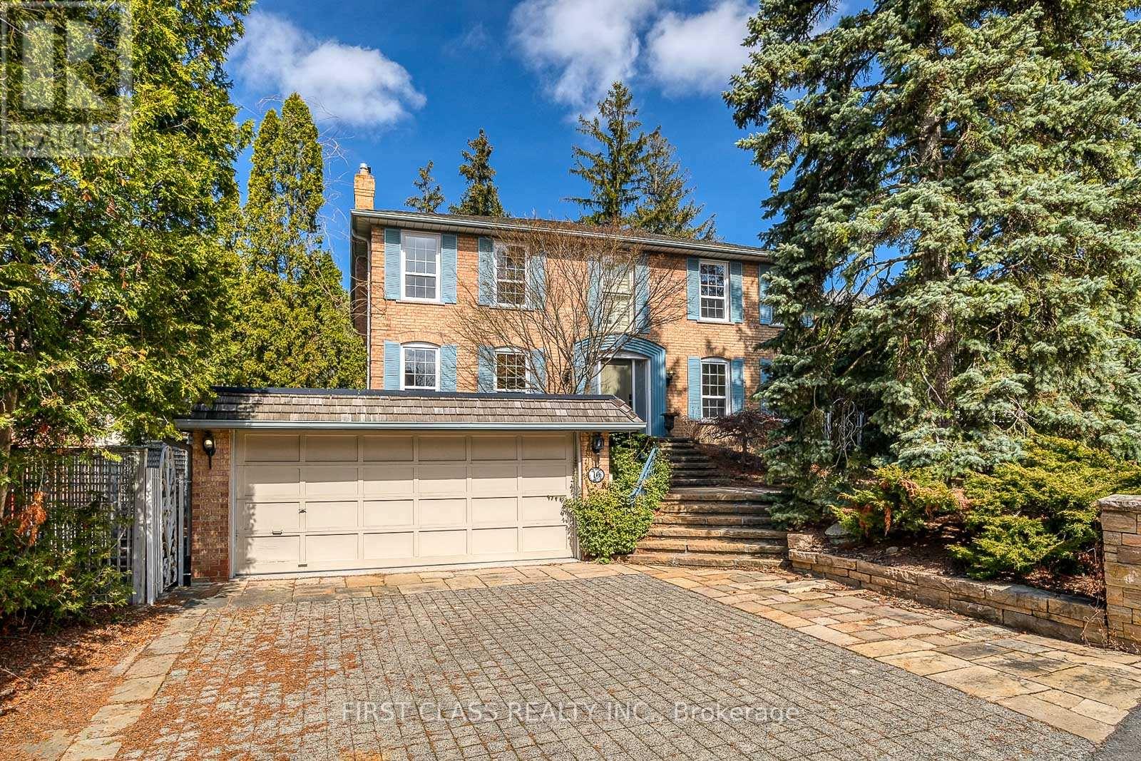 10 Donwoods Drive, Toronto, Ontario  M4N 2G1 - Photo 5 - C12214648
