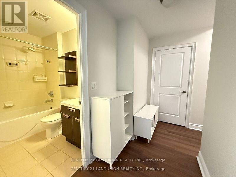 2902 - 28 Ted Rogers Way, Toronto, Ontario  M4Y 2J4 - Photo 18 - C12214659