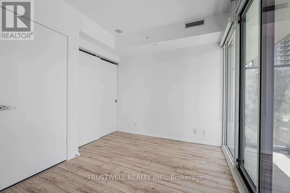 1310 - 125 Peter Street, Toronto, Ontario  M5V 0M2 - Photo 11 - C12214663