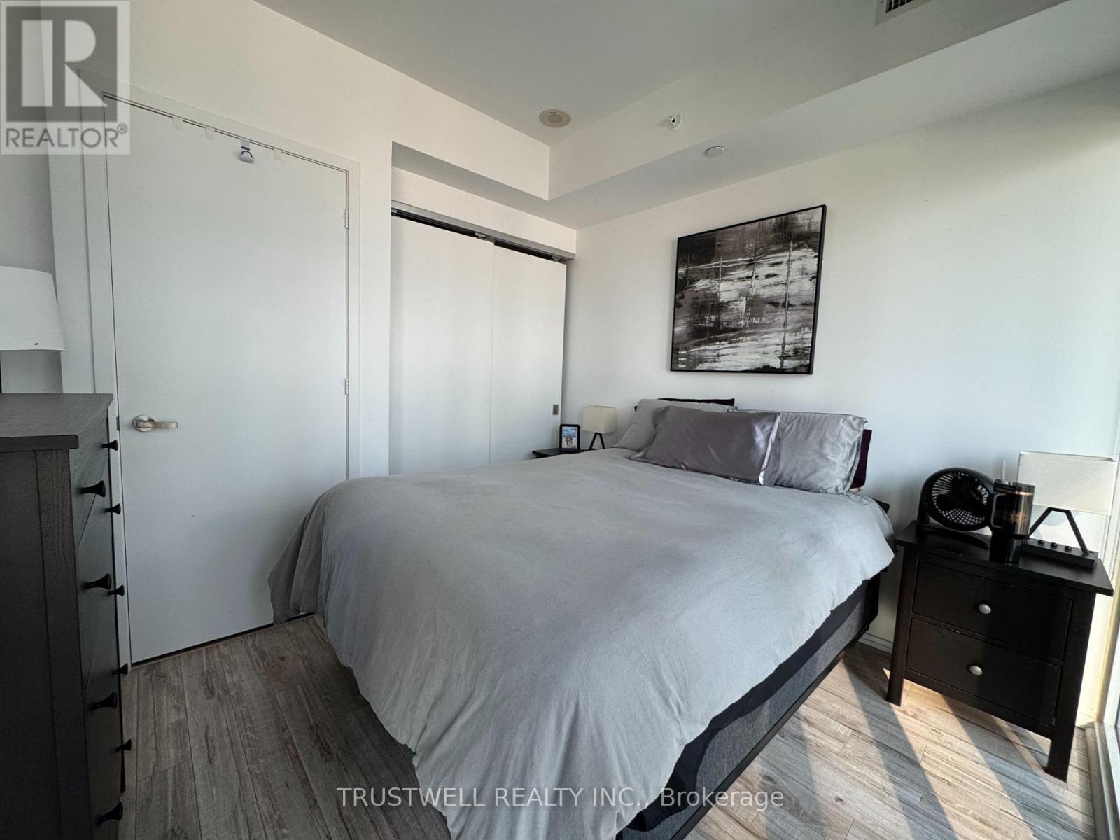 1310 - 125 Peter Street, Toronto, Ontario  M5V 0M2 - Photo 12 - C12214663