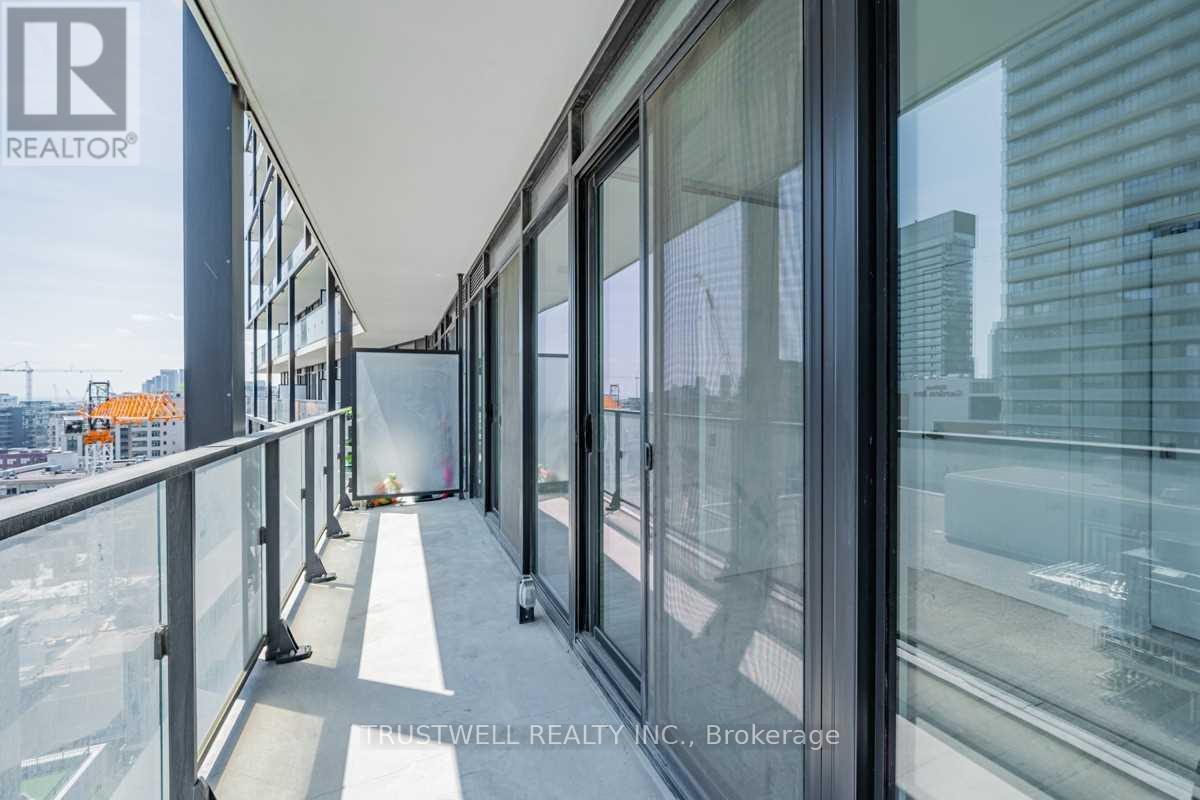 1310 - 125 Peter Street, Toronto, Ontario  M5V 0M2 - Photo 17 - C12214663