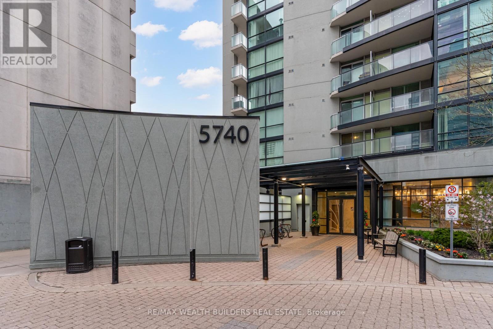 1007 - 5740 Yonge Street, Toronto, Ontario  M2M 0B1 - Photo 2 - C12214678