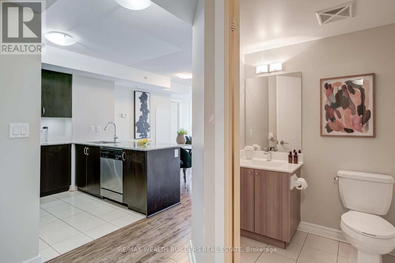 1007 - 5740 Yonge Street, Toronto, Ontario  M2M 0B1 - Photo 4 - C12214678