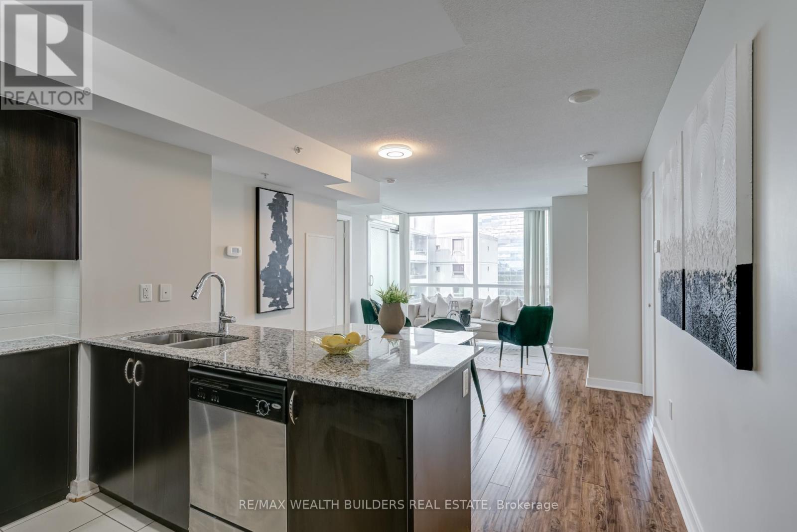 1007 - 5740 Yonge Street, Toronto, Ontario  M2M 0B1 - Photo 5 - C12214678