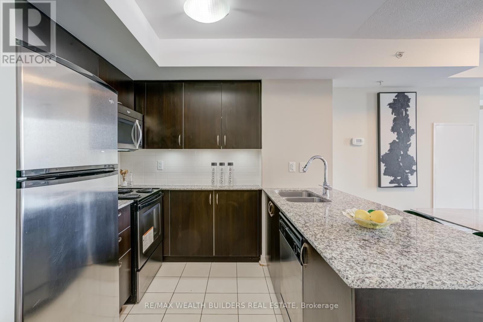 1007 - 5740 Yonge Street, Toronto, Ontario  M2M 0B1 - Photo 8 - C12214678