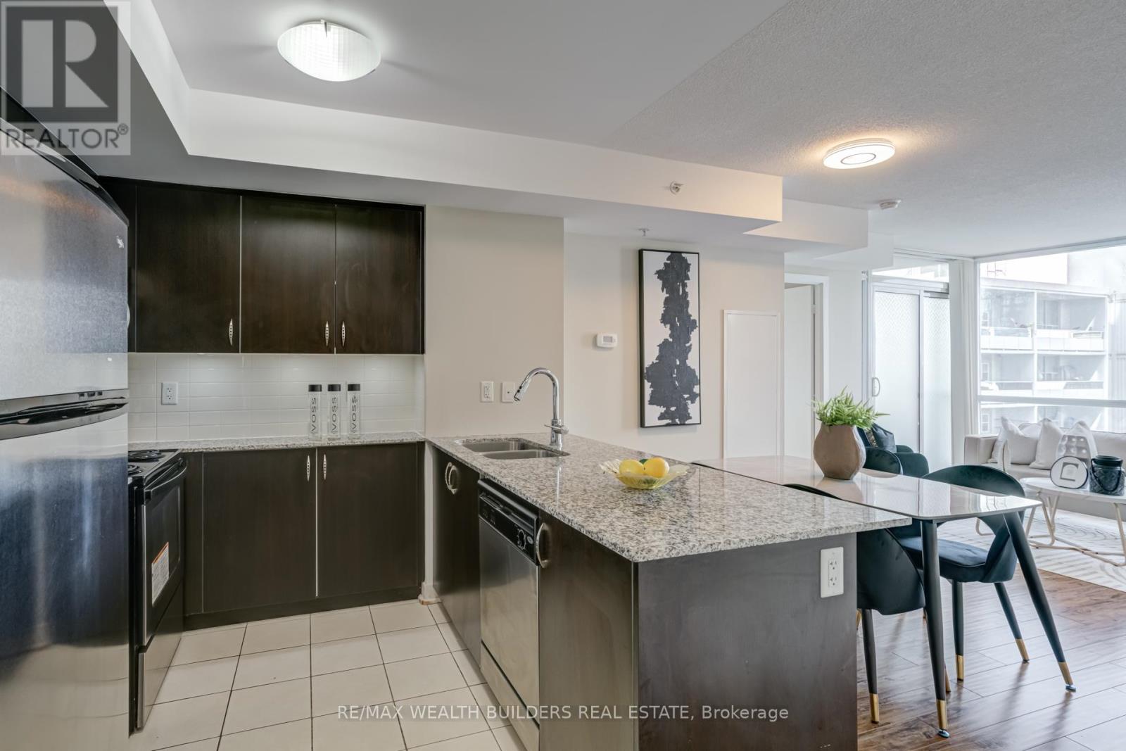 1007 - 5740 Yonge Street, Toronto, Ontario  M2M 0B1 - Photo 9 - C12214678