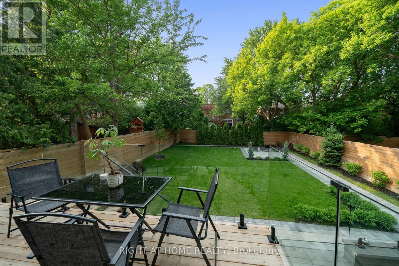 18 Divadale Drive, Toronto, Ontario  M4G 2N9 - Photo 47 - C12214687