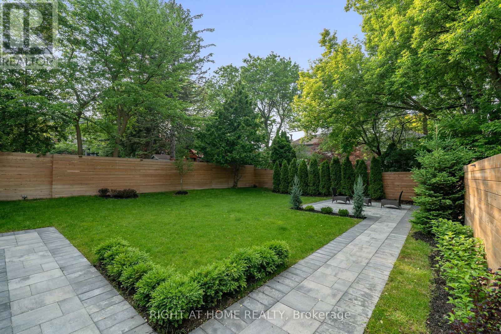 18 Divadale Drive, Toronto, Ontario  M4G 2N9 - Photo 48 - C12214687