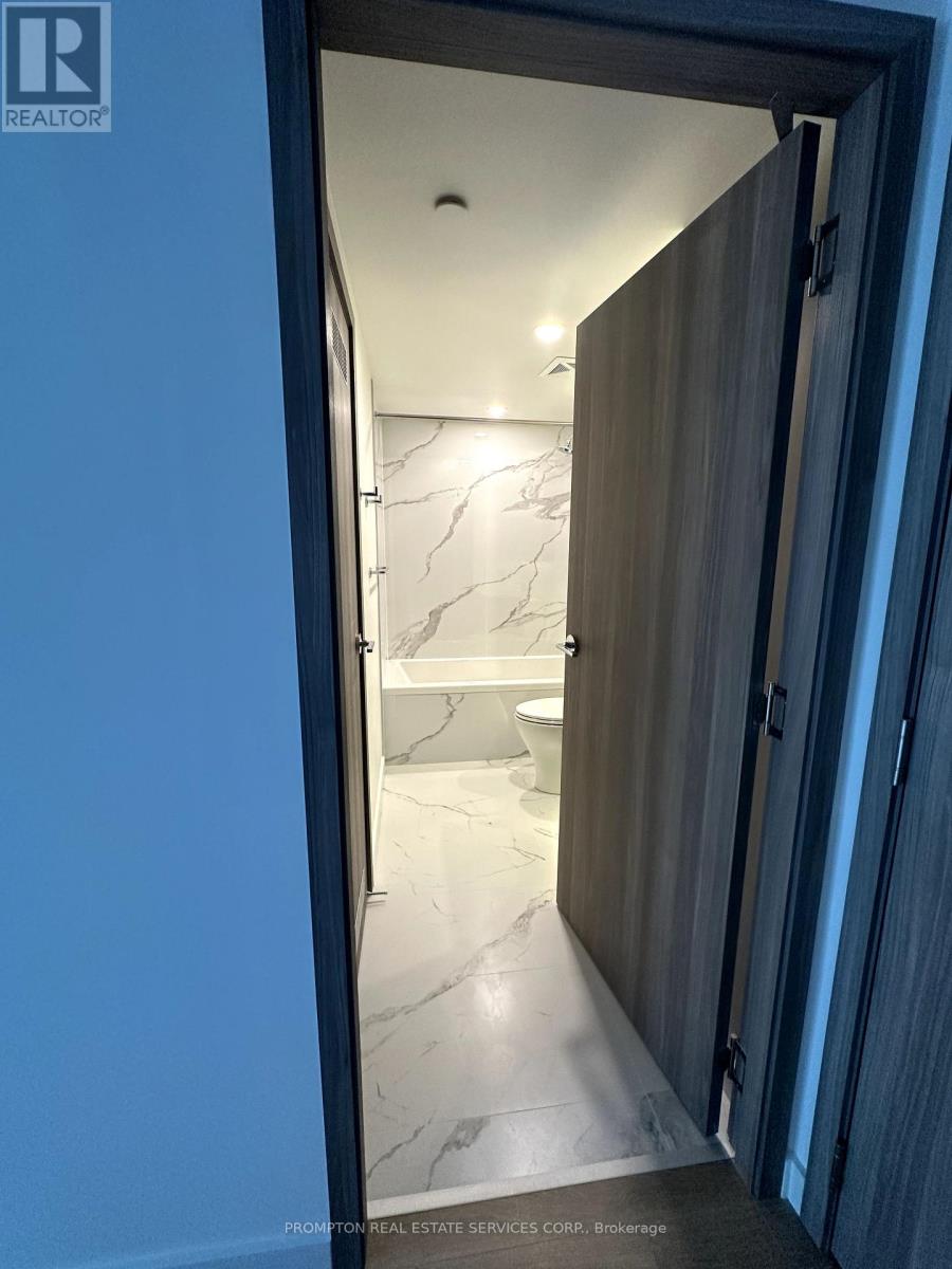 2607 - 3 Concord Cityplace Way, Toronto, Ontario  M5V 0X4 - Photo 13 - C12214701