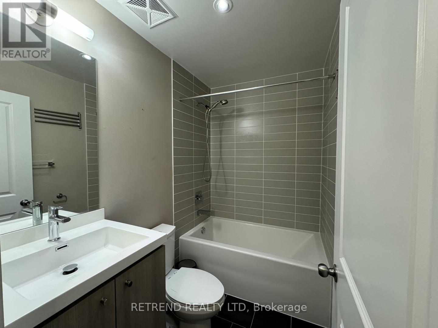 1114 - 105 George Street, Toronto, Ontario  M5A 0L4 - Photo 4 - C12214702