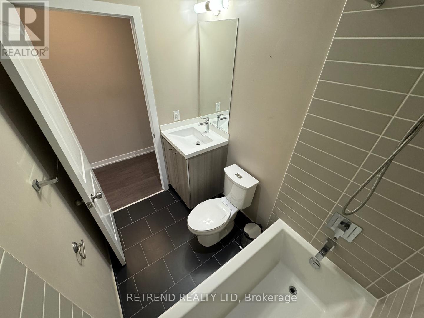 1114 - 105 George Street, Toronto, Ontario  M5A 0L4 - Photo 5 - C12214702