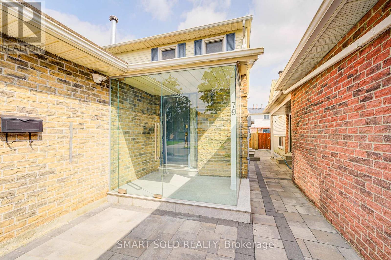 79 Radwell Crescent, Toronto (Milliken), Ontario  M1V 2J4 - Photo 2 - E12214672