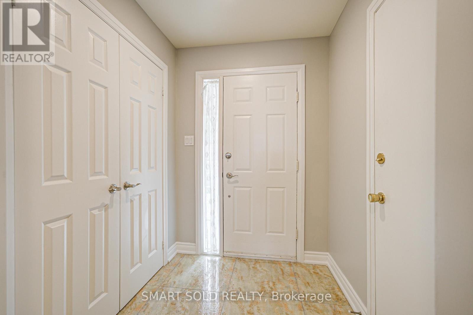 79 Radwell Crescent, Toronto (Milliken), Ontario  M1V 2J4 - Photo 3 - E12214672