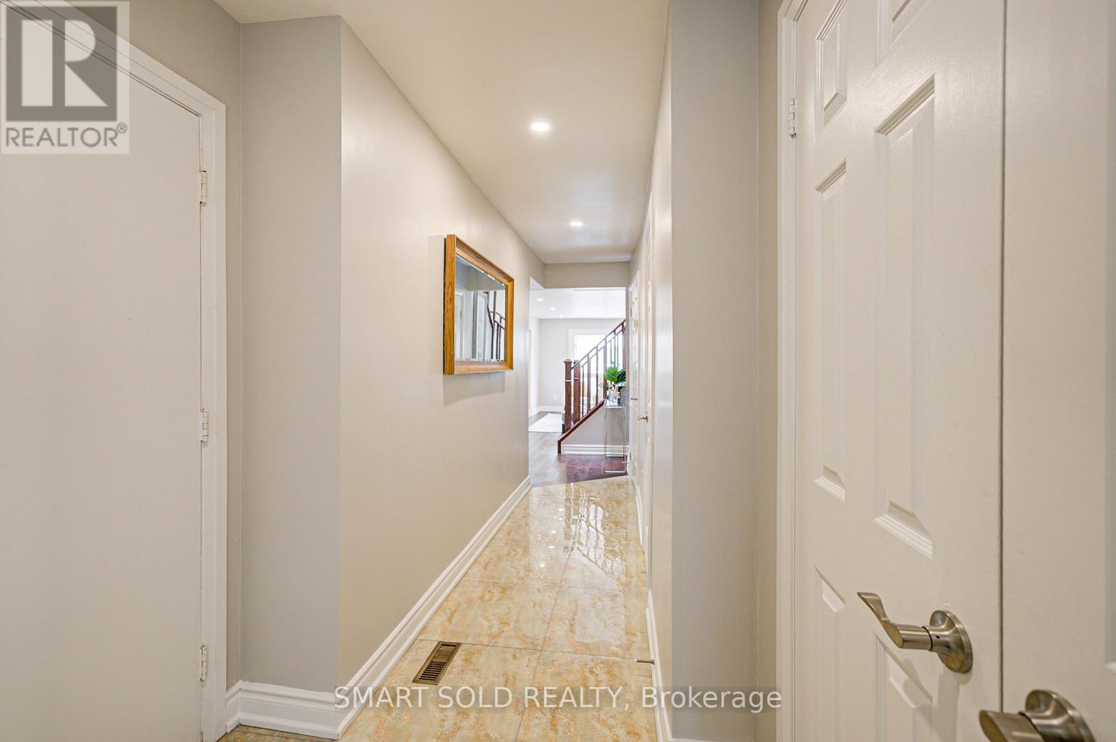 79 Radwell Crescent, Toronto (Milliken), Ontario  M1V 2J4 - Photo 4 - E12214672